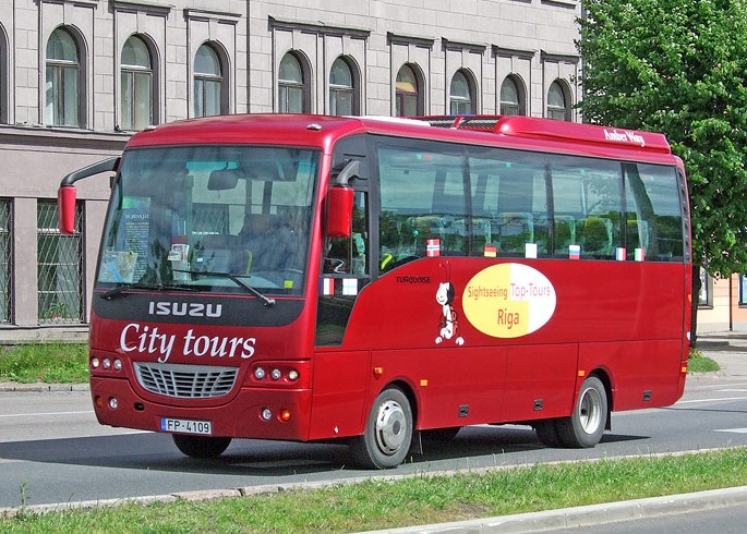 Autobusa noma Krāslavā Isuzu 25 vietas